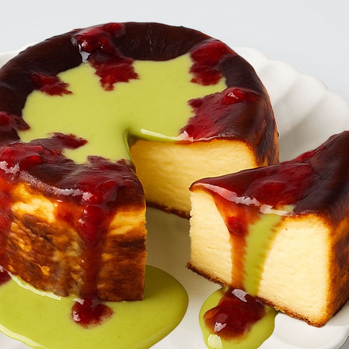 Matcha Strawberry Basque Cheesecake (Whole 12cm) - Astro Cafe x Fragments