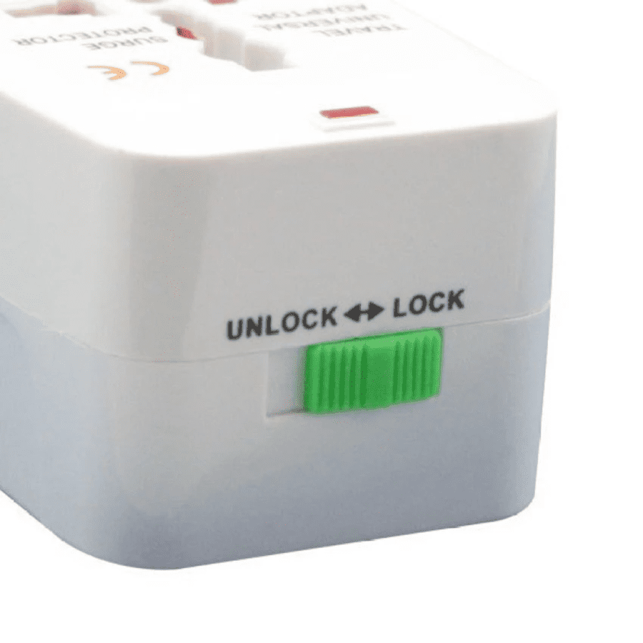 Kenmaster Universal Travel Adaptor 1pcs