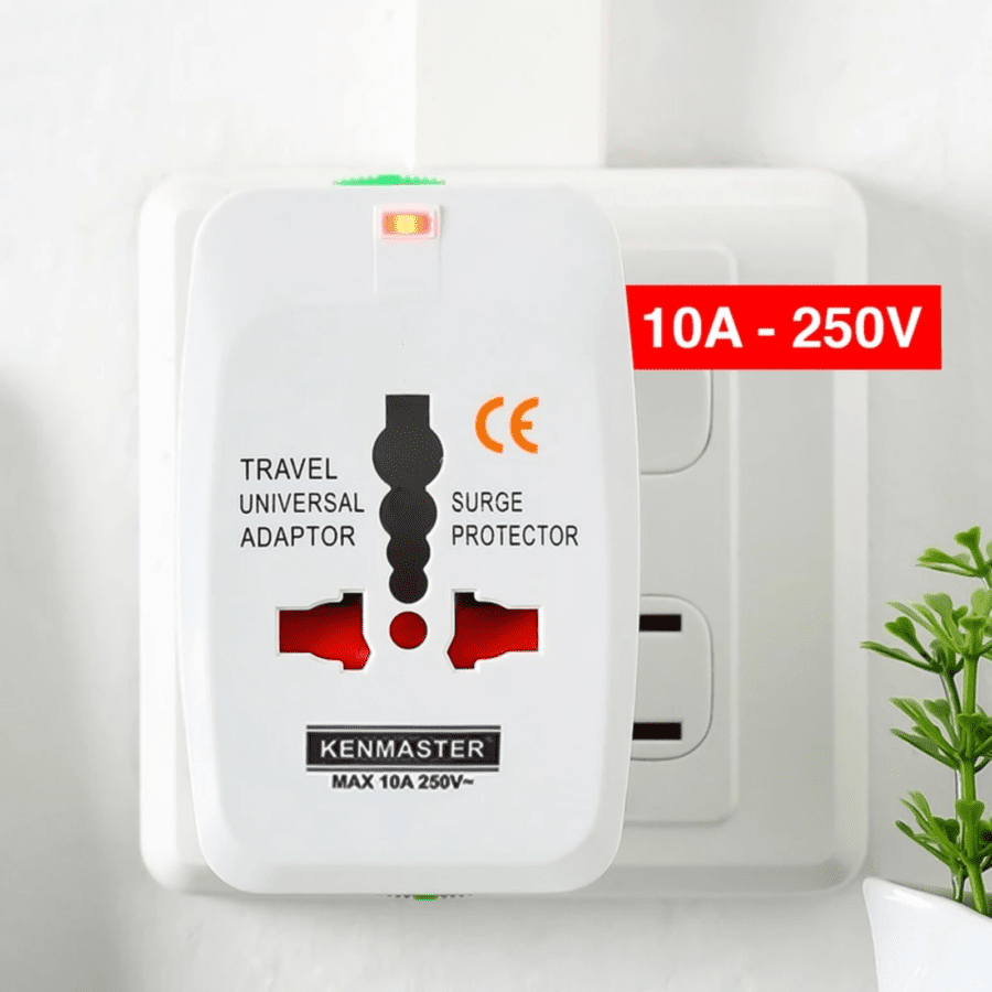 Kenmaster Universal Travel Adaptor 1pcs
