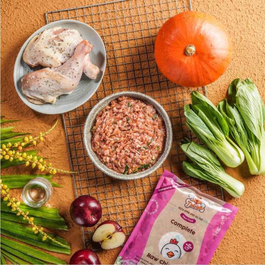 Nutriale Complete Raw Chicken Makanan Anjing Basah