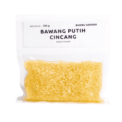 Bumbu Sendok Bawang Putih Cincang dalam Minyak