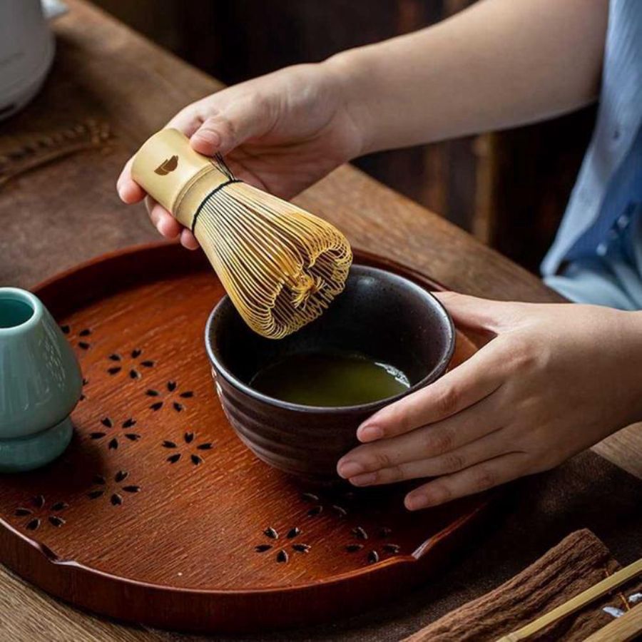 One Two Cups Chasen Bamboo Matcha Whisk Pengaduk Teh Jepang 76 Tangkai - 7276 Brown