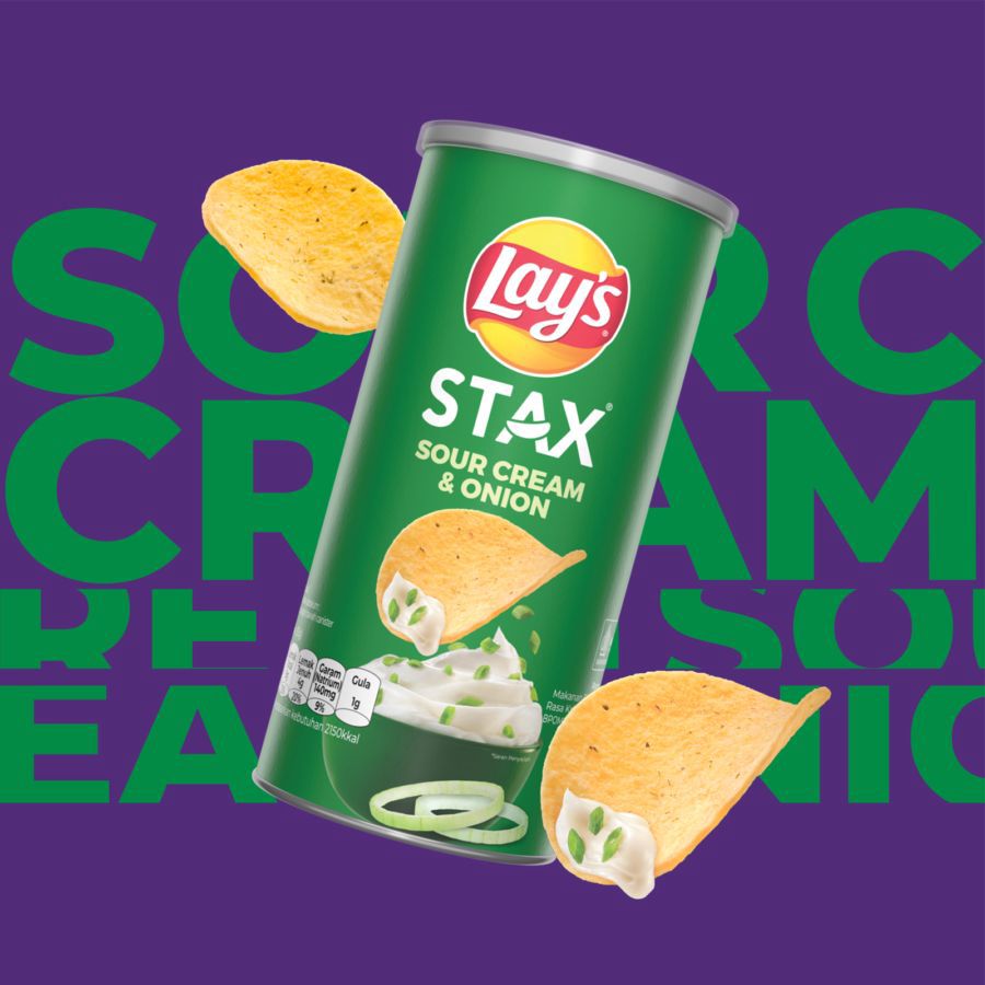 Lay's Stax Keripik Kentang Rasa Sour Cream & Onion 70gram